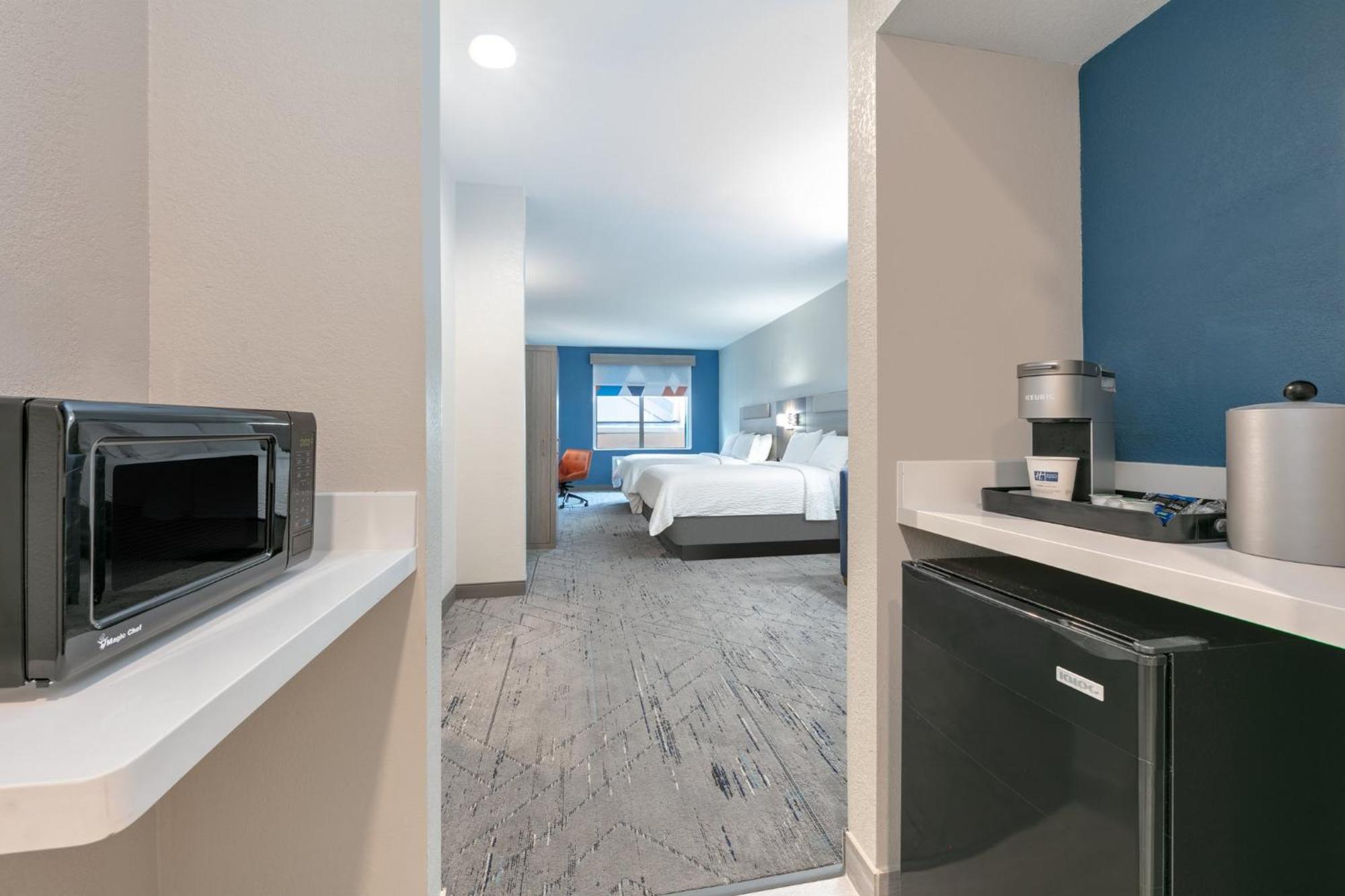 Hotel Express & By Ihg 2*