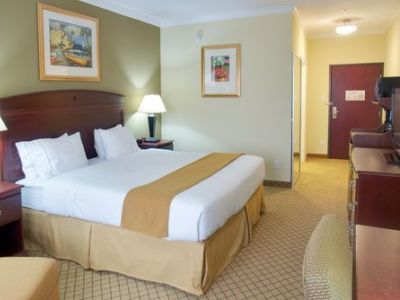 Express & By Ihg Hotel 2*