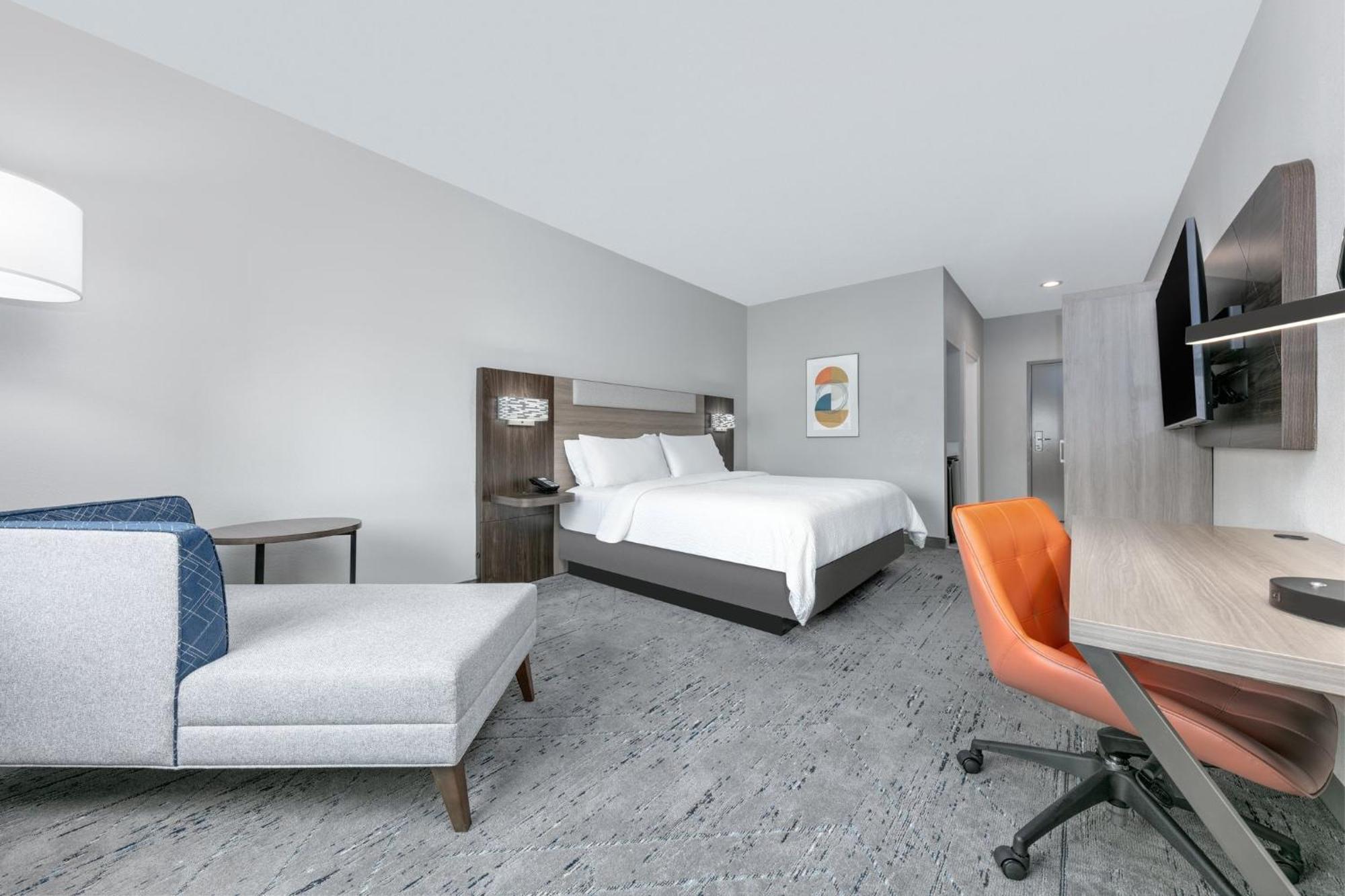 Express & By Ihg
